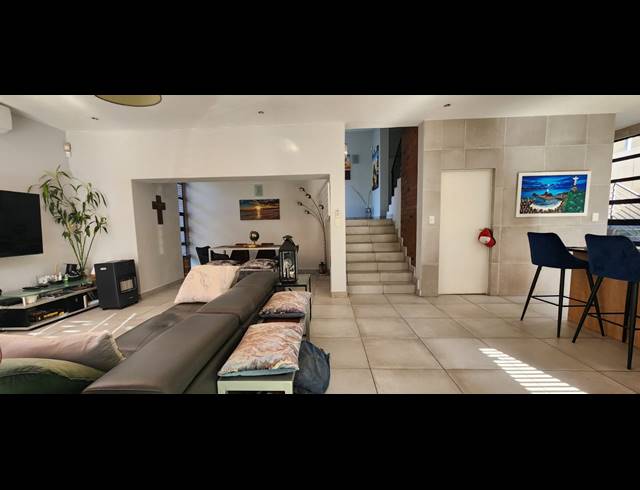 3 BEDROOM CLUSTER FOR SALE IN NORTH RIDING
